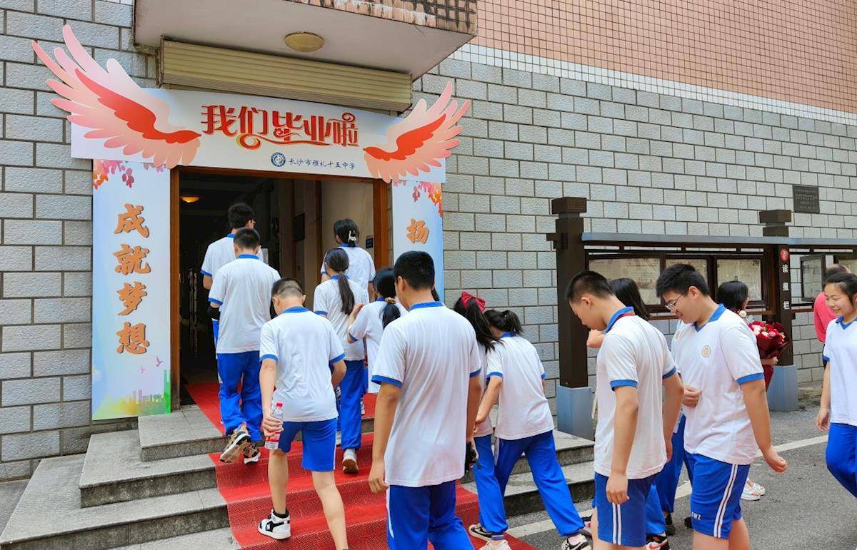 b659103935df4147b811bf3d710f93aa.jpg b659103935df4147b811bf3d710f93aa.jpg