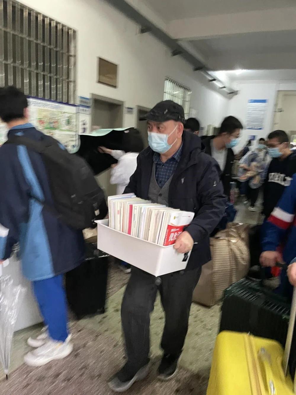 17c107647fa146b7884f5e0fbe86b058.jpg 17c107647fa146b7884f5e0fbe86b058.jpg