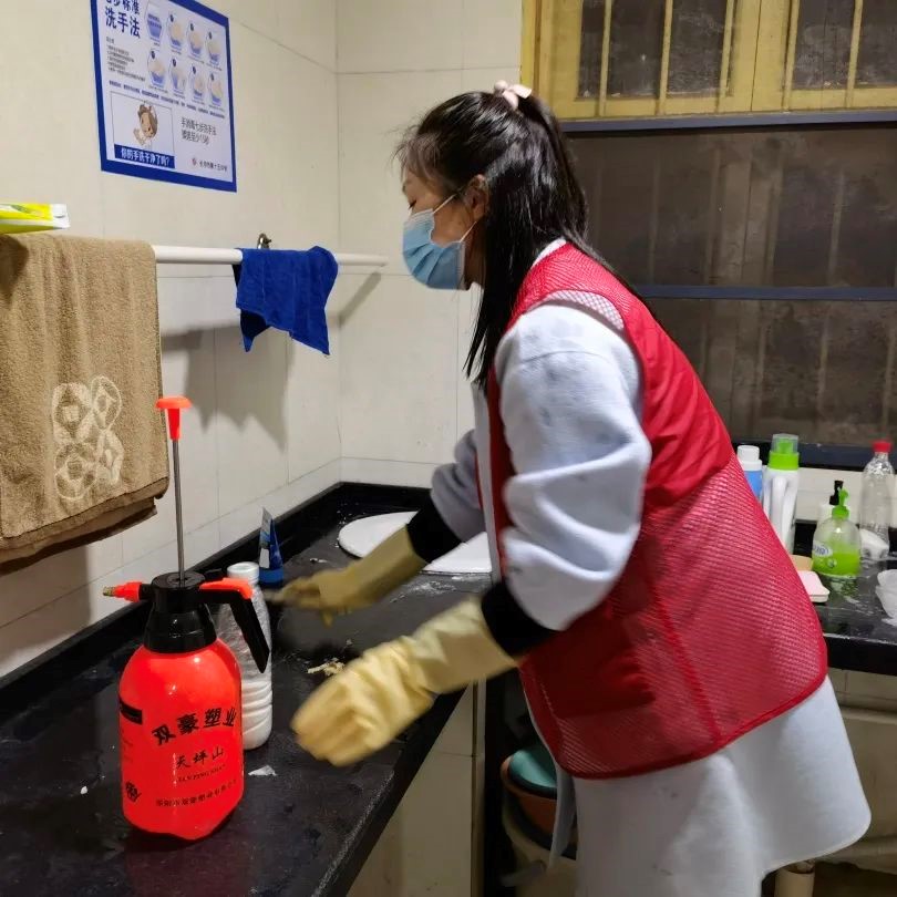 199d9d98ef884e20bc005fdfdb159250.jpg 199d9d98ef884e20bc005fdfdb159250.jpg