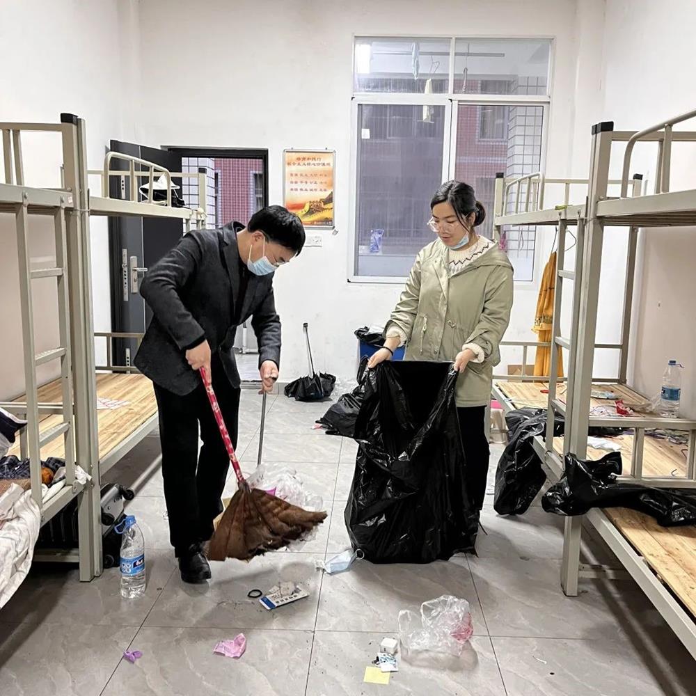 1f4621d11c0240dc9ba0741a75106d3f.jpg 1f4621d11c0240dc9ba0741a75106d3f.jpg