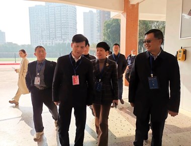 市教育局王旭局长一行莅临学校调研指导工作